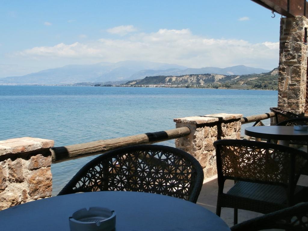 Castella Beach Alissos Eksteriør billede